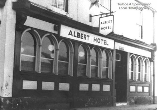 NCO-Trail-Bar-Scenes-01